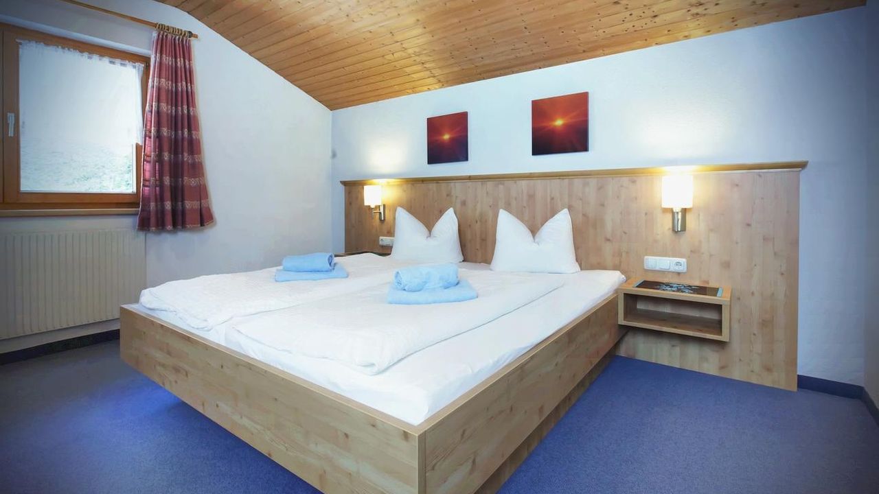FW 4-6/2 I Schlafzimmer FW 4-6/2 I Schlafzimmer
